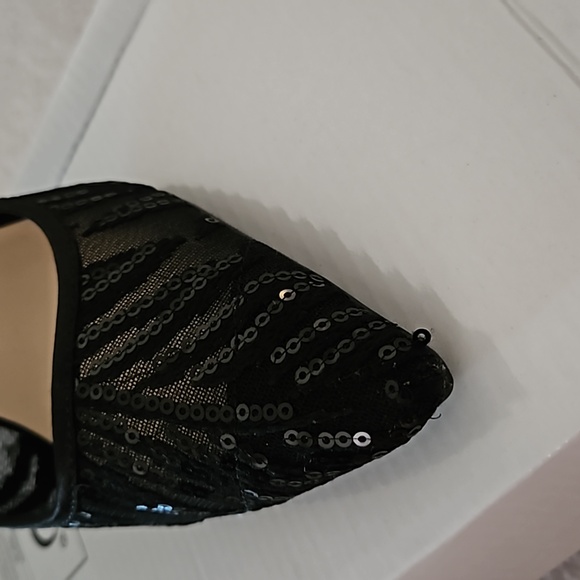 Le Chateau Mesh Heels - Picture 4 of 4